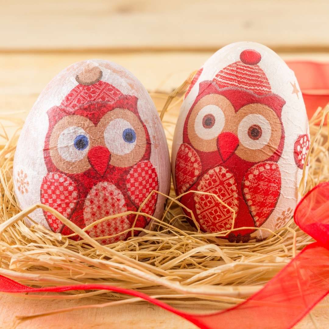 Owls on an Egg Decor