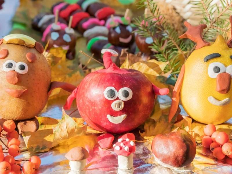 Kids Projects to Decorate Your Thanksgiving Table