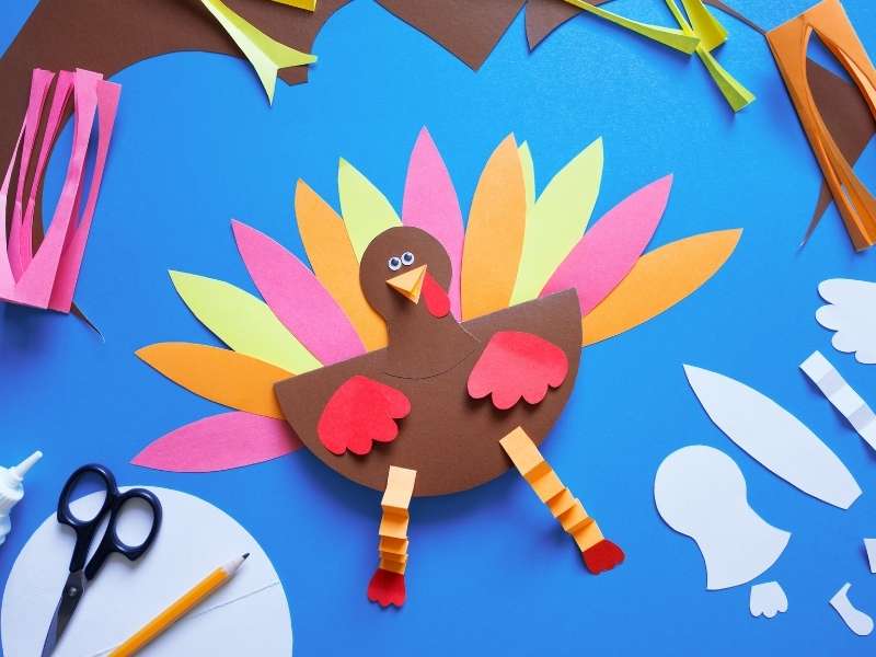 Kids Projects to Decorate Your Thanksgiving Table