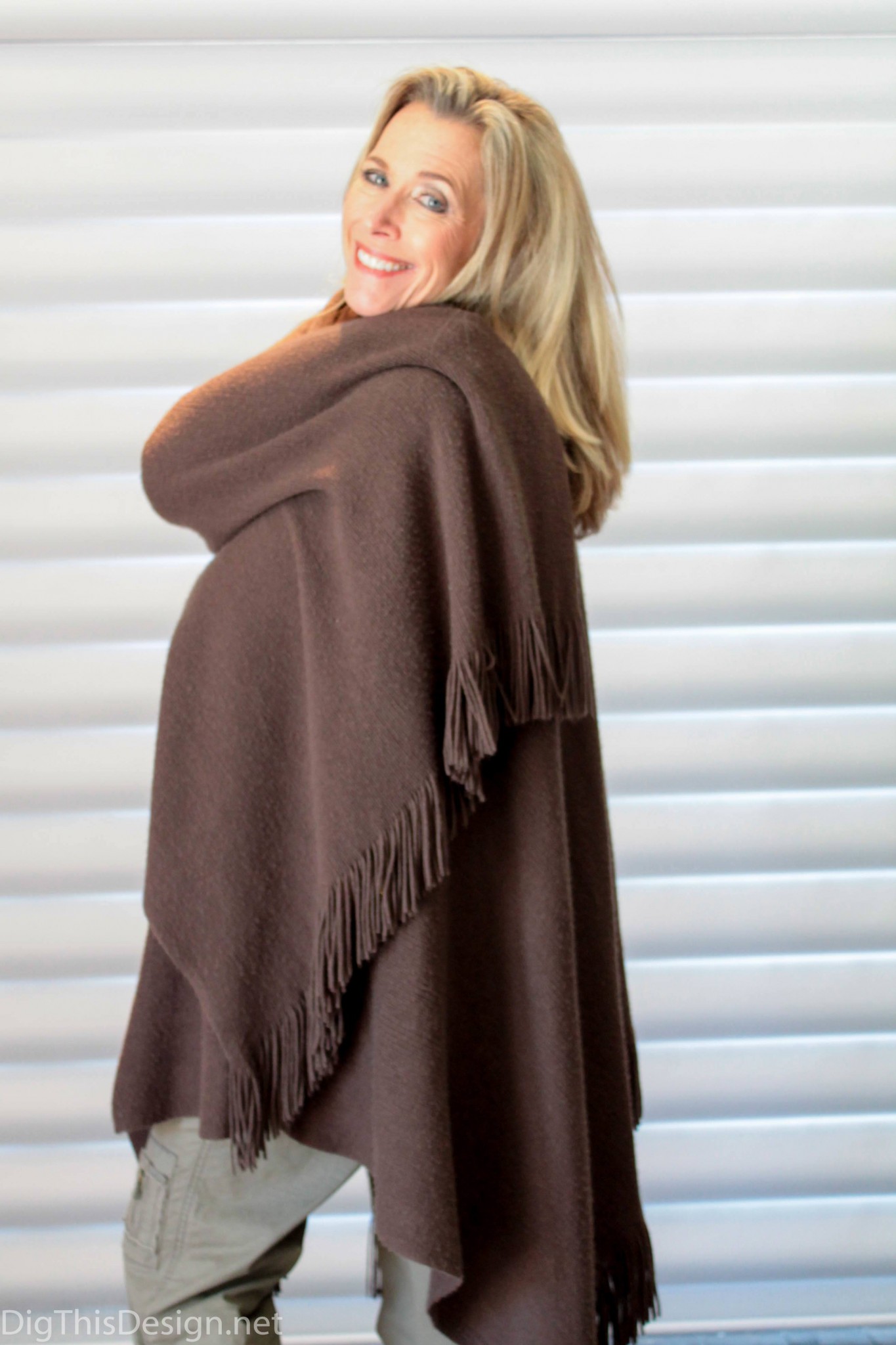 woman wearing brown casual shawl