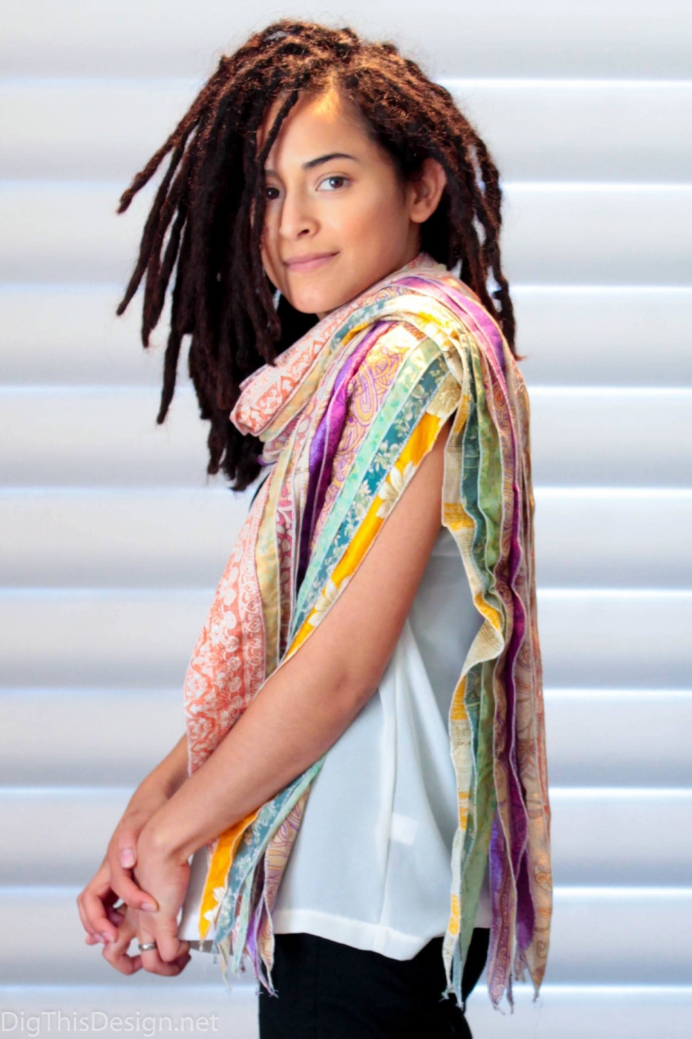 What's The Difference Between Scarves, Shawls, Stoles and Wraps?