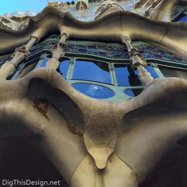 The skeletal quality of Casa Batlló by Antoni Gaudi.