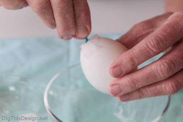 How to remove egg contents for Easter decorating.