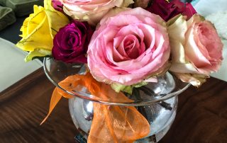 Flower décor using glass vase