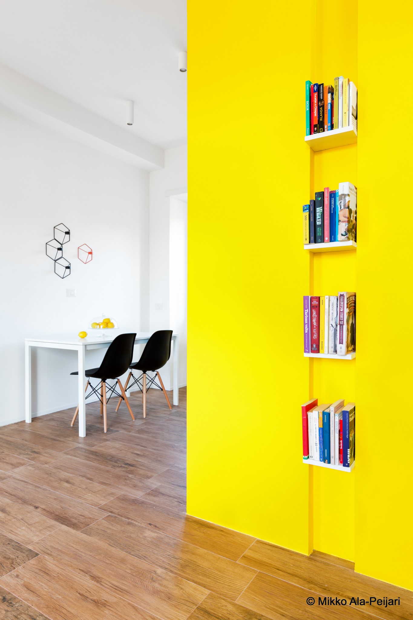 Bright colored wall by Maurizio Giovanoni.