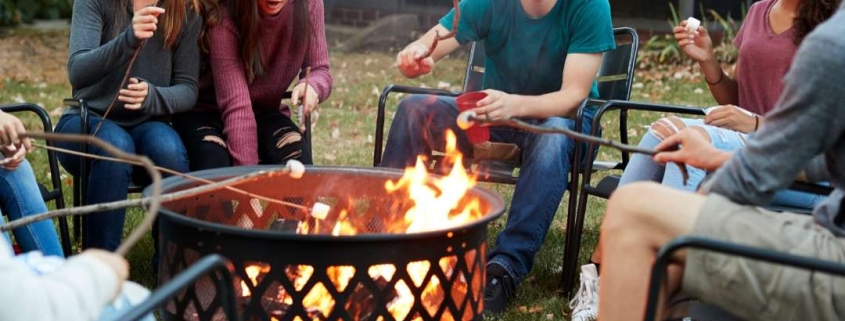 Fall Outdoor Entertaining Around a Fire Pit