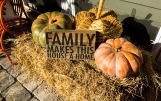 Fall Entryway Décor - Make a fall entry way welcoming with welcoming decorations.