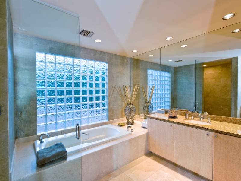 What You Need to Know About Bathroom Lighting Replacements