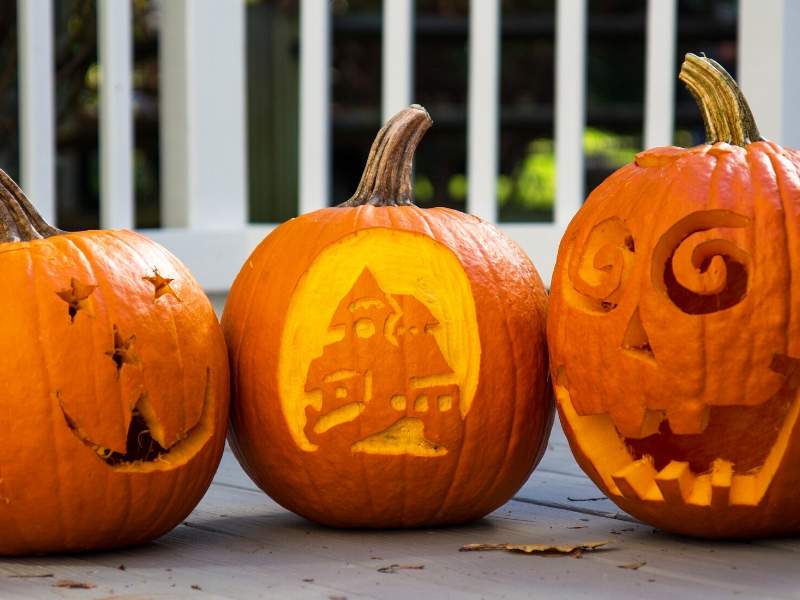 Seasonal style at the front door.