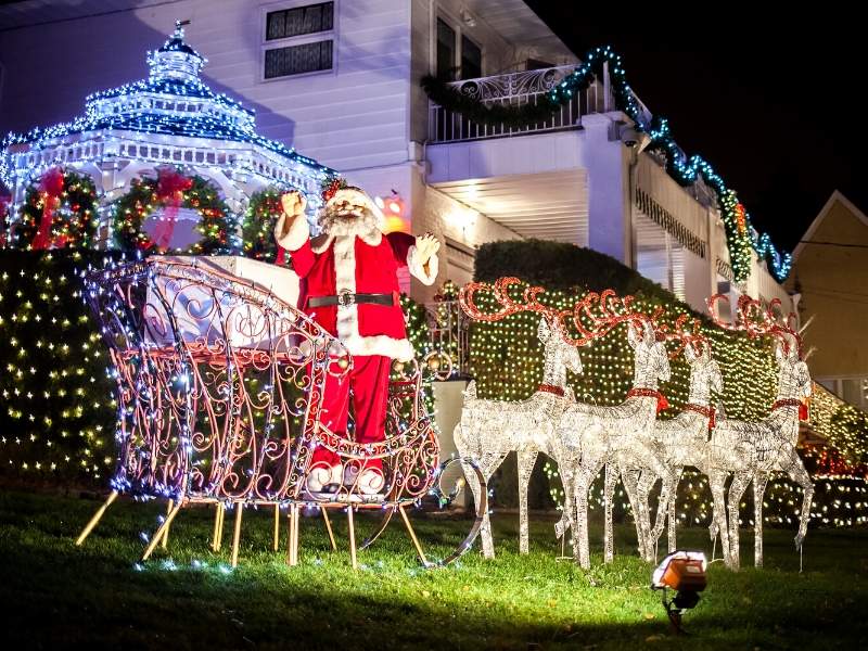 Exterior Holiday Decoration