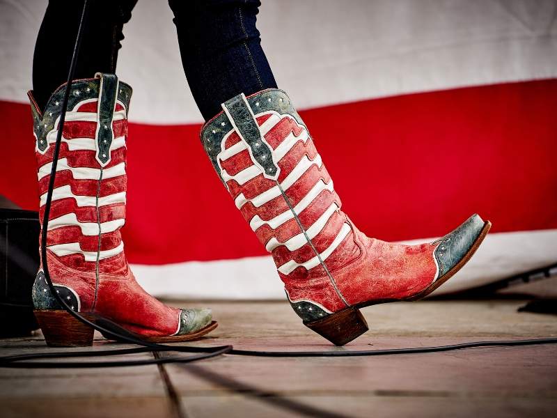 Why Choose Roper Cowboy Boots?