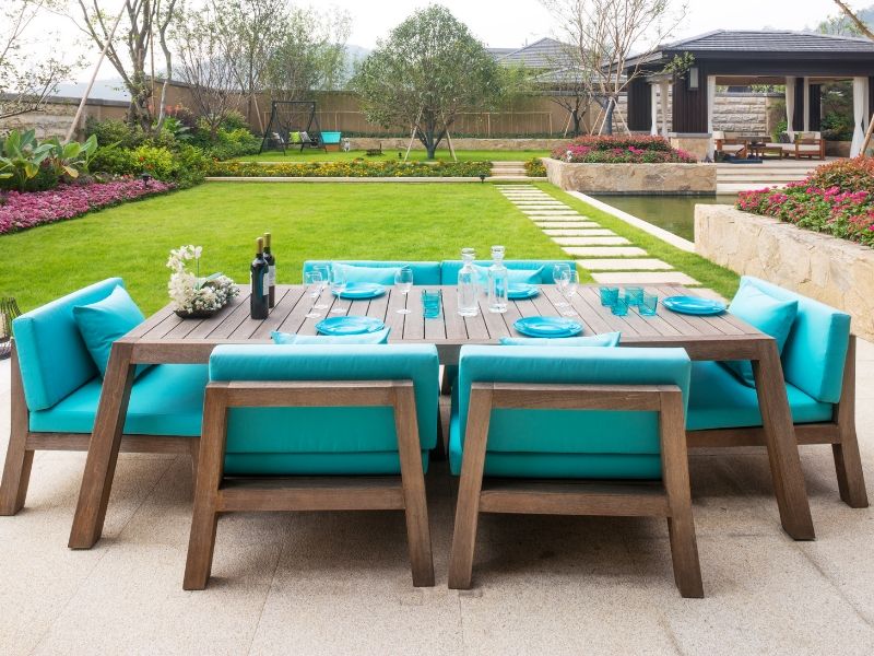 Entertainment Garden with Aqua Furniture