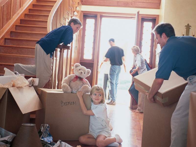 Checklist for Moving Day with Family