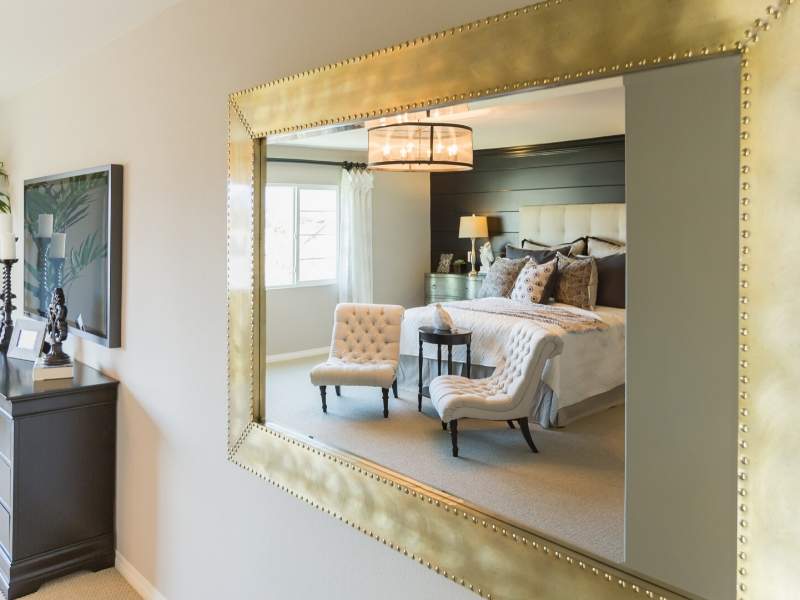 Brighten Up Your Bedroom With Mirrors