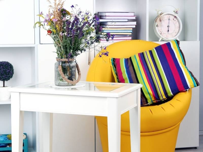 6 Trendy Ways to Organize Your Living Room