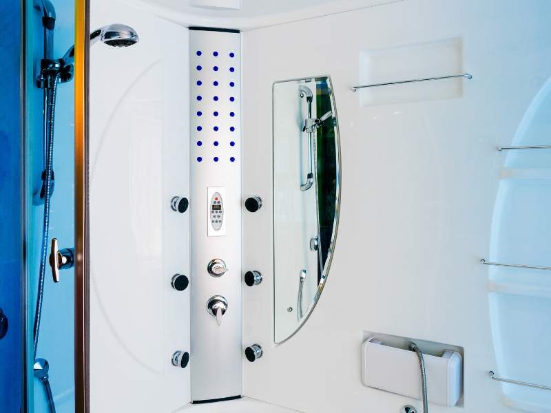 4 Reasons to Invest in a Spa Shower Enclosure