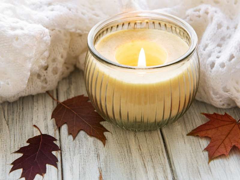 Using Aromatherapy to Evoke a Seasonal Feel