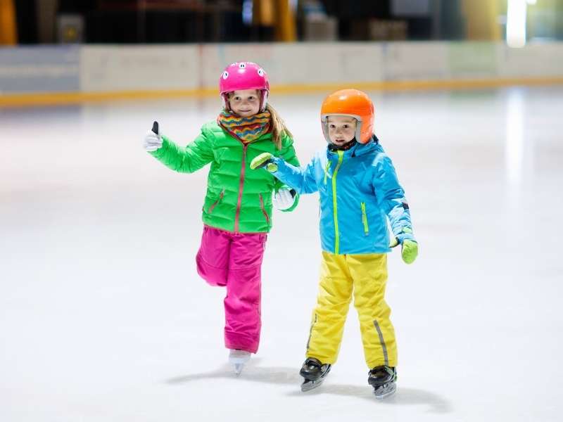 5 Fun Outdoor Activities to Try This Winter - Ice Skating