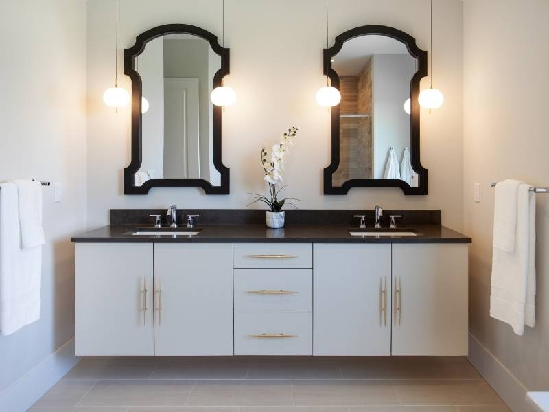 Bathrooms With Luxury Features