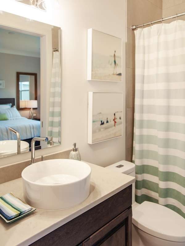 Choose Your Favorite Style for a Fantastic Bathroom Theme