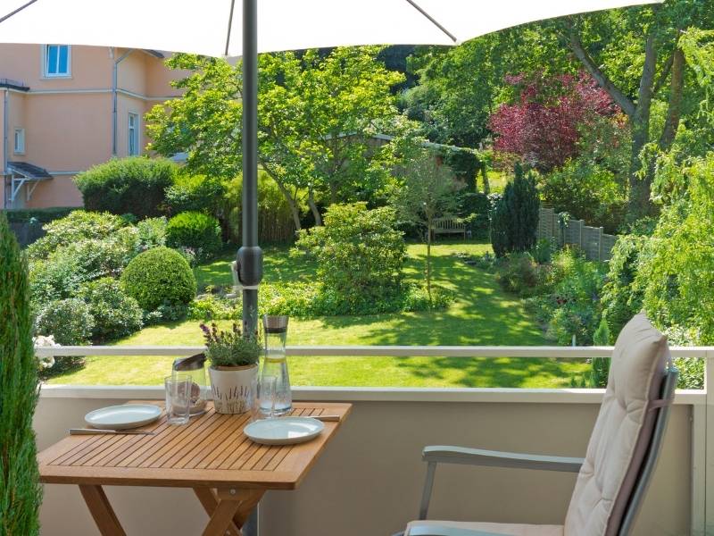 9 Tips to Improve Your Outdoor Space When You Rent
