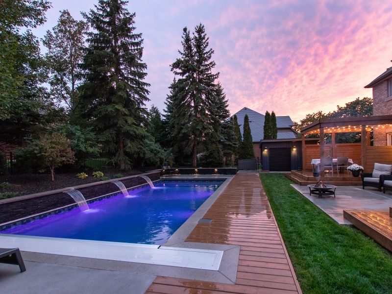 Ways to Design a Pool for Lovers of Arts and Anime