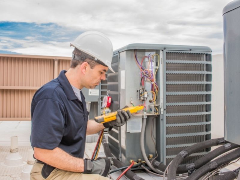 5 Characteristics of a Good HVAC Technician