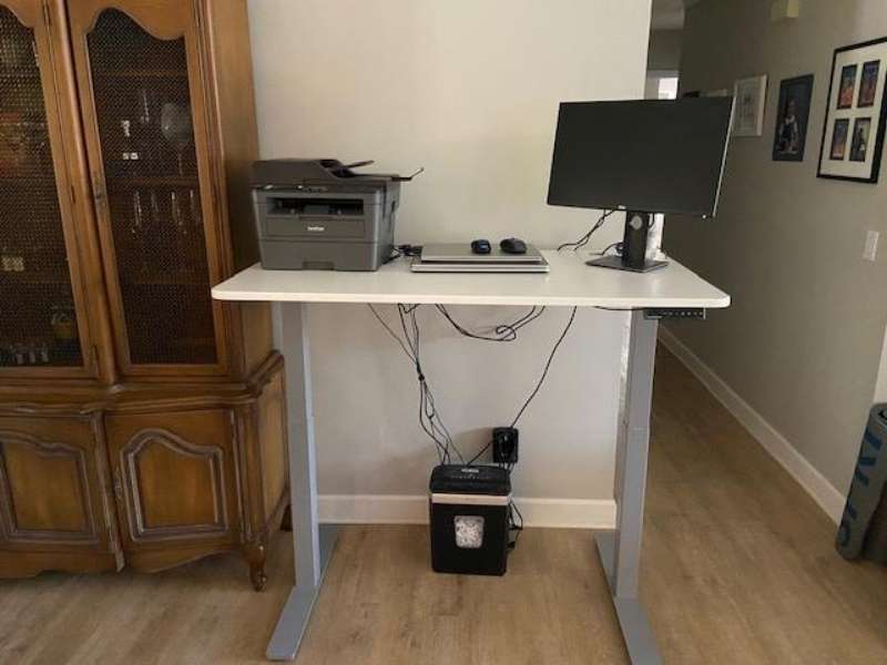 Autonomous SmartDesk Assembled in Lisa's Home