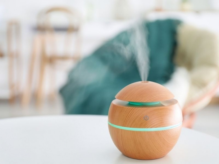 5 Fabulous Benefits Of Using Essential Oil Diffusers - Dig This Design