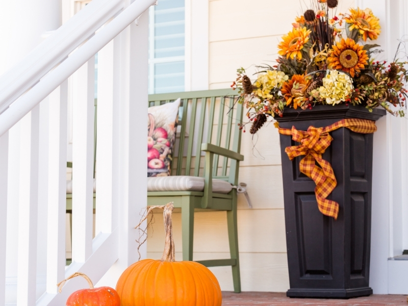 Halloween Decor Through the Front Door