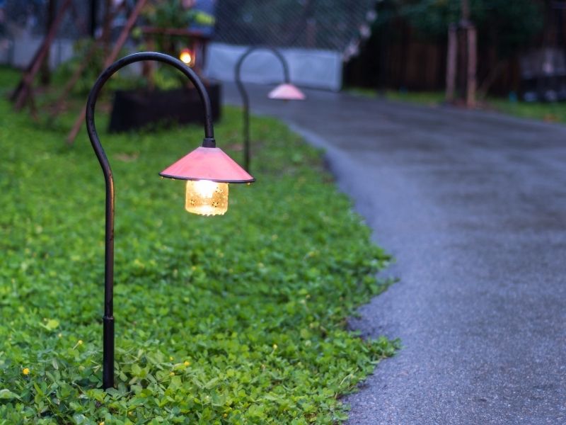 Reasons To Include Solar Lighting In Your Suburban Yard