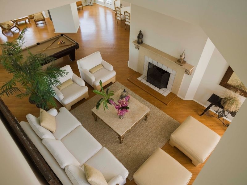 living room floor spotless