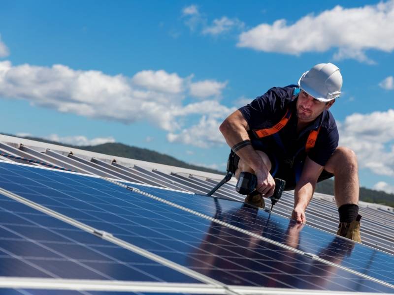 The Benefits of Solar Panels for a 'Green' Lifestyle