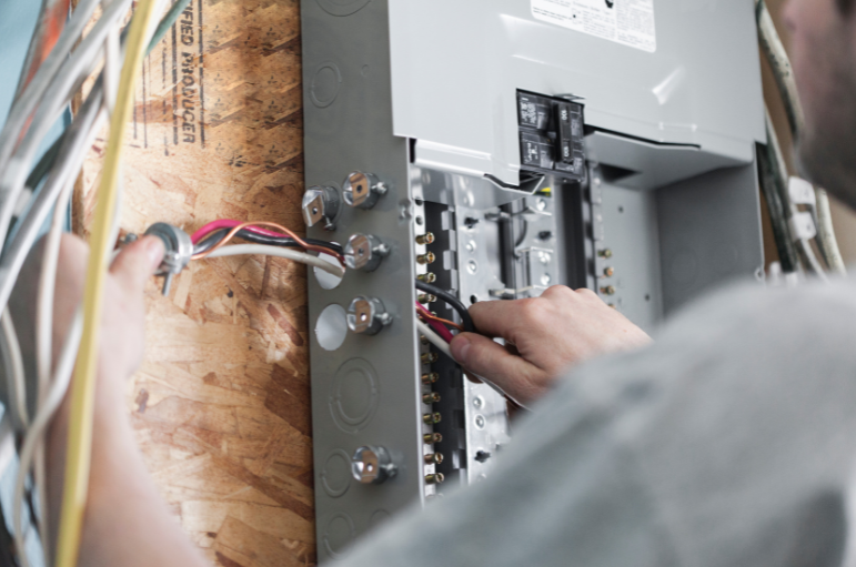 Tips for Finding a Good HOme Electrician1